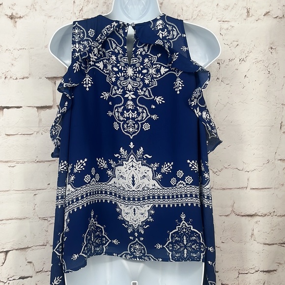 Lovers + Friends Cold Shoulder Top, Size S - Picture 4 of 6